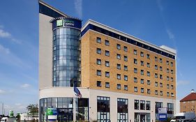 Holiday Inn Express London - Newbury Park, An Ihg Hotel